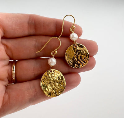 Gold Freshwater Pearl Hammered Disc Earrings